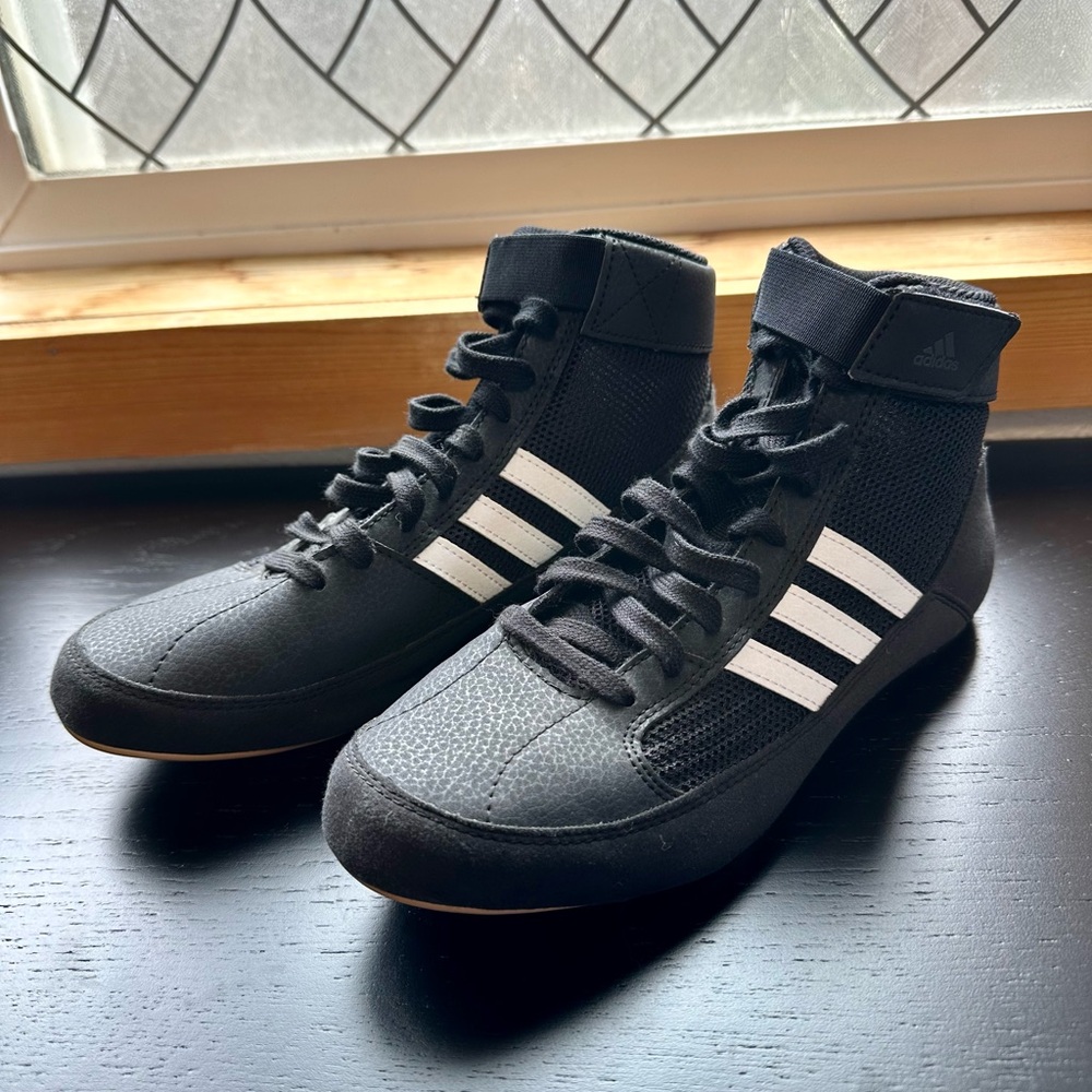*LIKE NEW* Adidas Wrestling HVC Youth Laced Wrestling Shoes Size 6